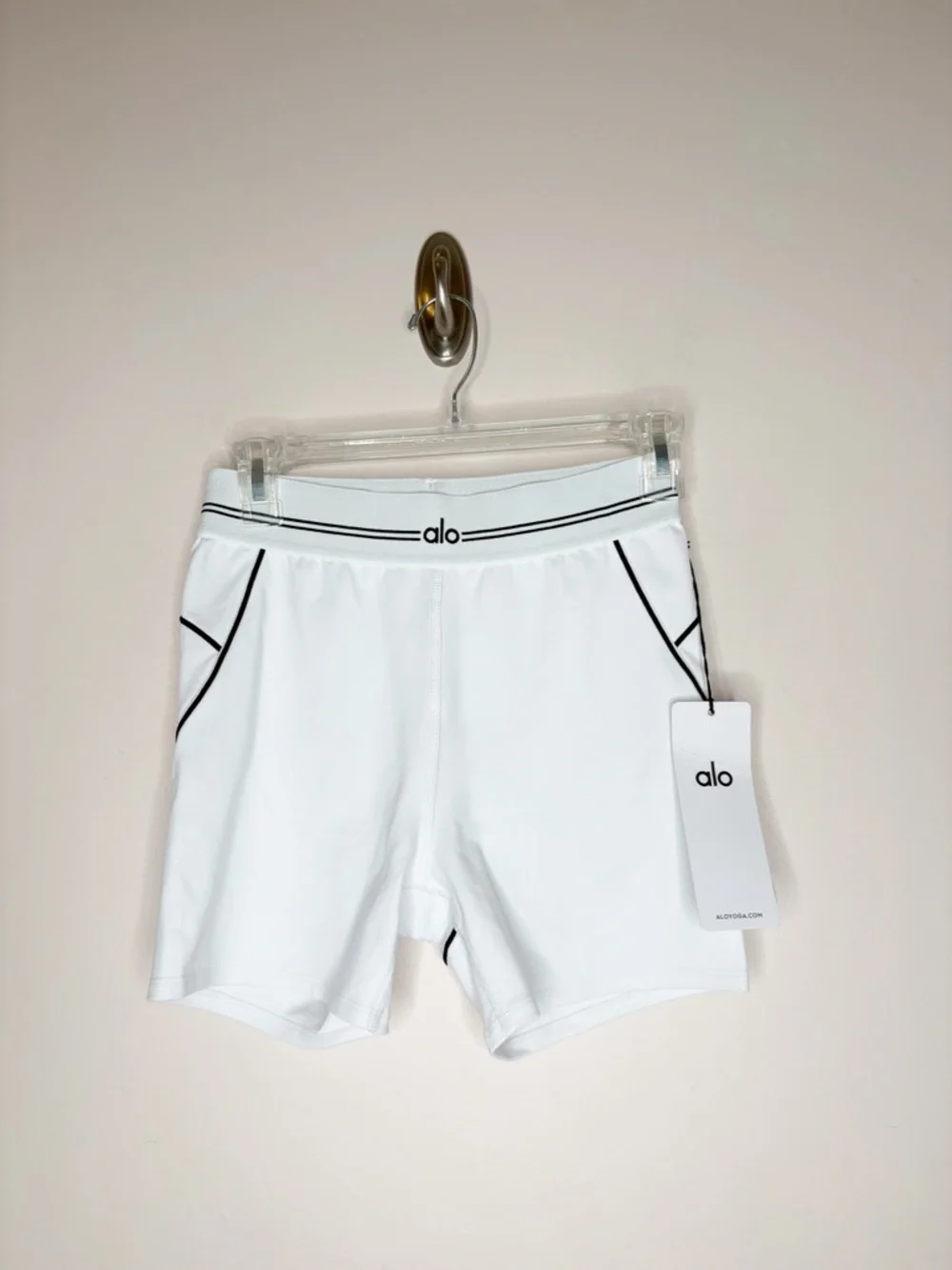 Alo Airbrush Heart Throb High Waist 4” Bike Short